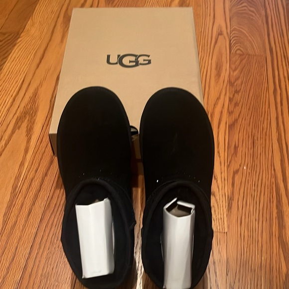 Ugg Mini bling classic boots - Picture 10 of 12